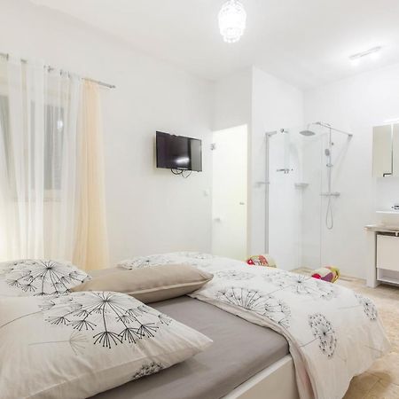 Dalmata Lounge Apartment Starigrad Exterior photo