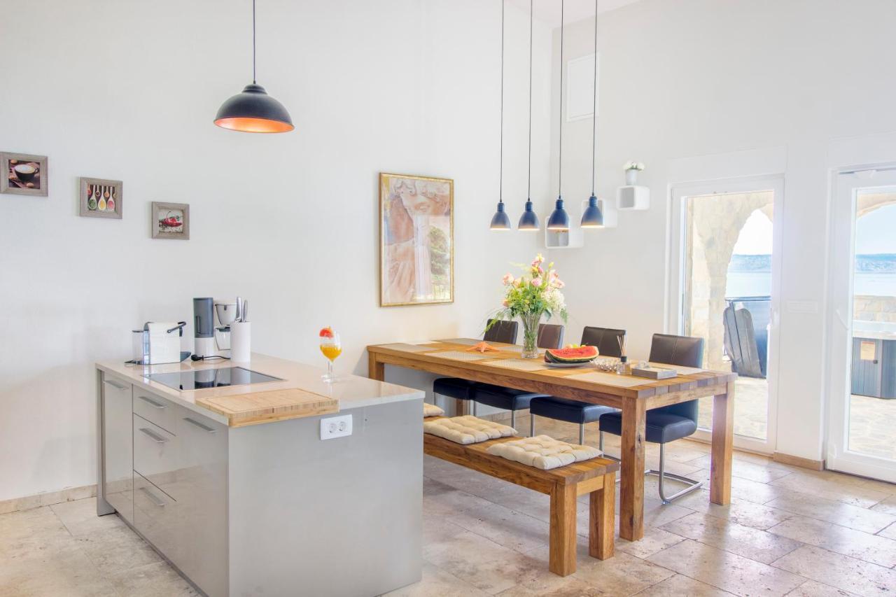 Dalmata Lounge Apartment Starigrad Exterior photo
