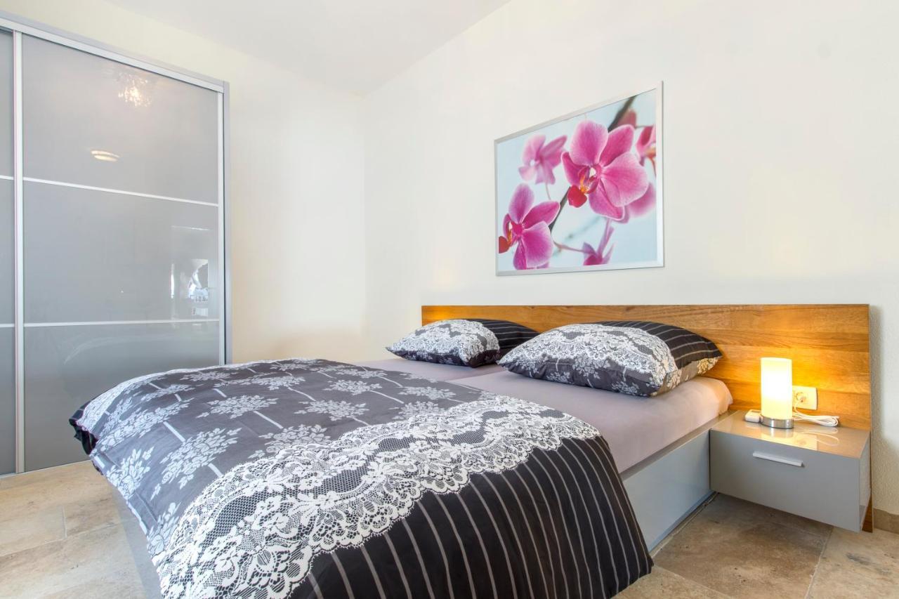 Dalmata Lounge Apartment Starigrad Exterior photo