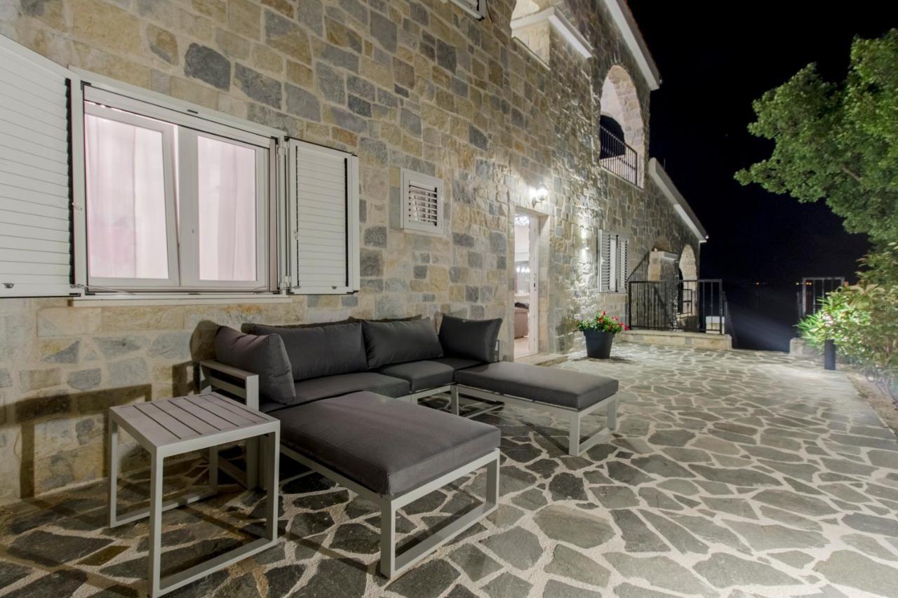 Dalmata Lounge Apartment Starigrad Exterior photo