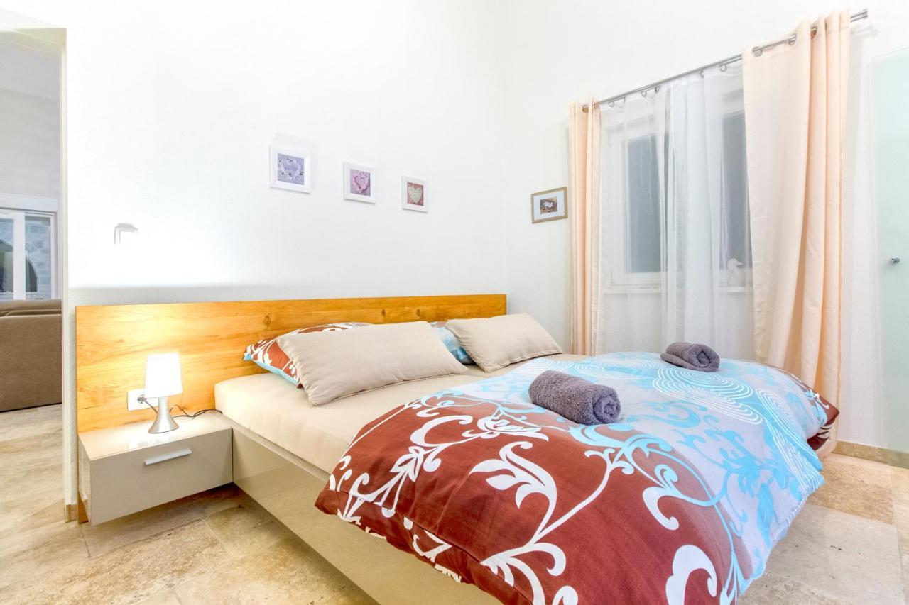 Dalmata Lounge Apartment Starigrad Exterior photo
