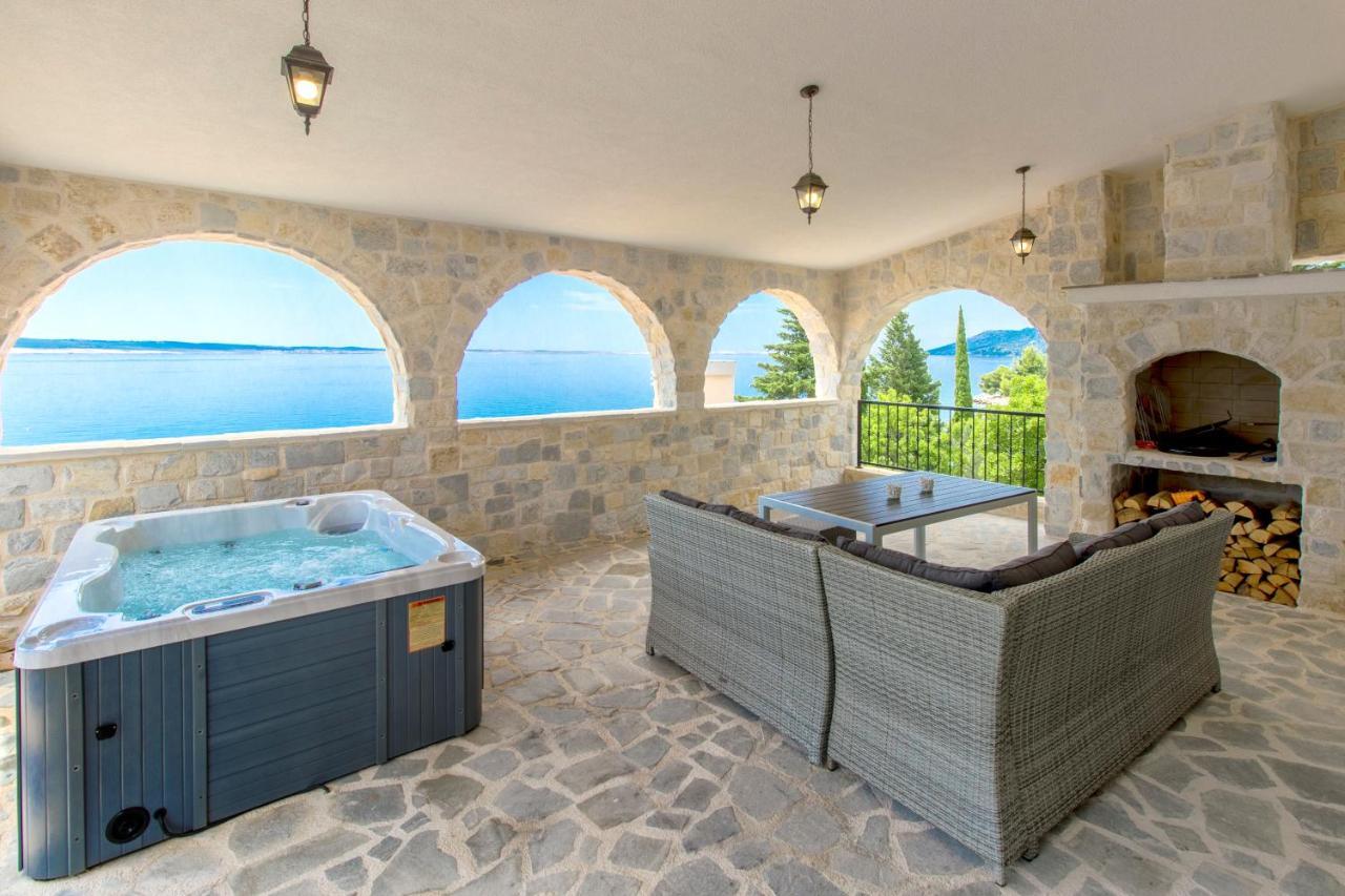 Dalmata Lounge Apartment Starigrad Exterior photo